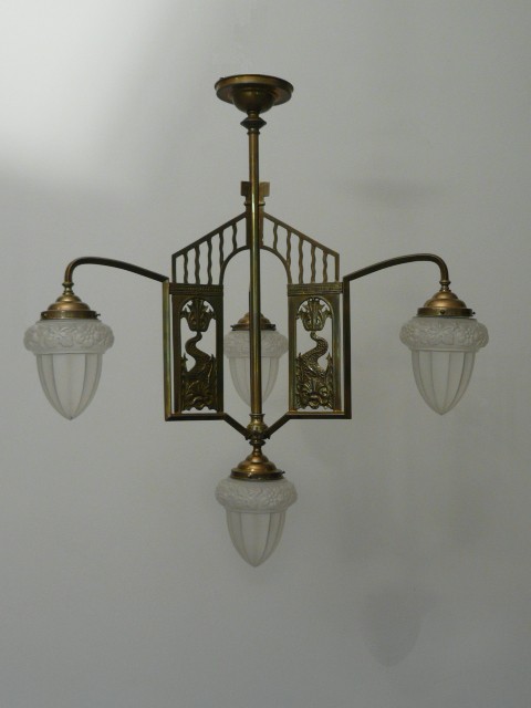Antico lampadario art nouveau.