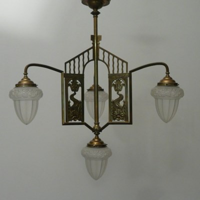 Antico lampadario art nouveau.