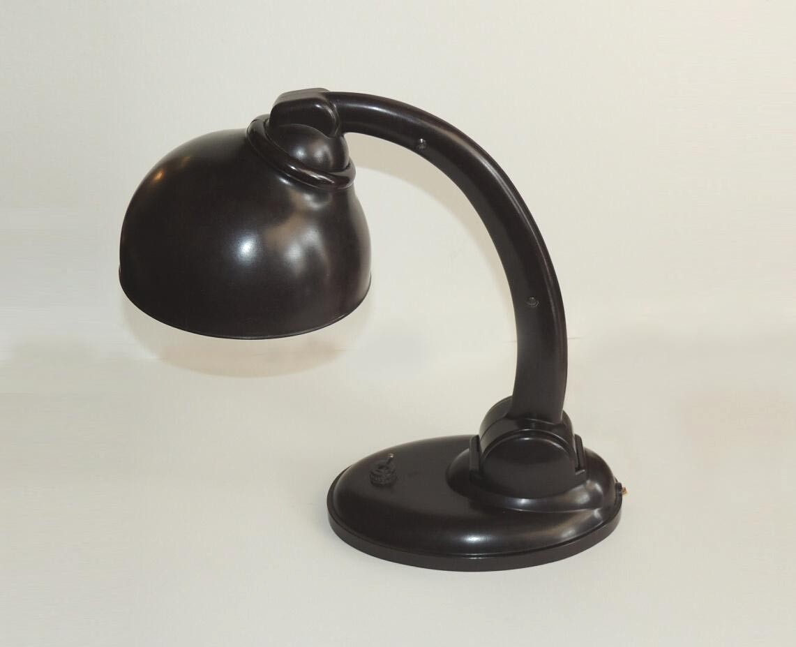 Lampada da scrittoio / tavolo / lavoro in Bakelite.