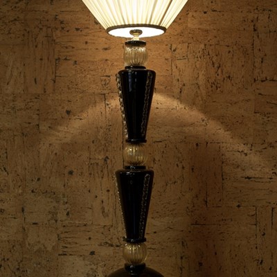 Lampada da tavolo in vetro di Murano nero opalino e oro e oro