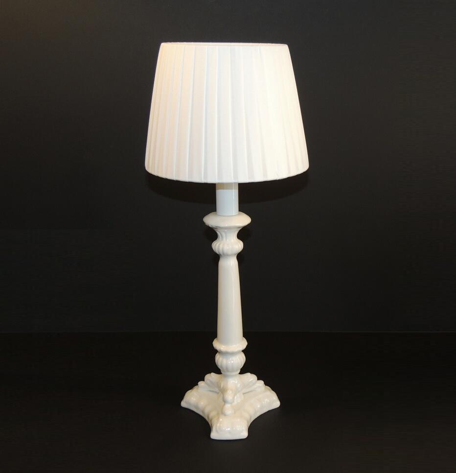Lampada in ceramica bianca