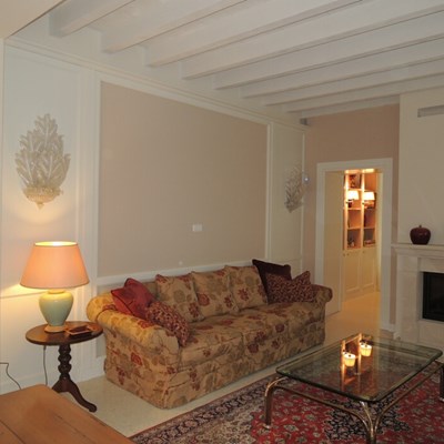 Applique con foglie cristallo 