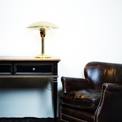 Lampada da scrivania mod.C.C. in ottone lucido.