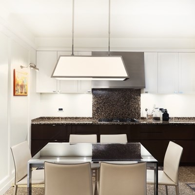 Lampada modello trapezio nichel.