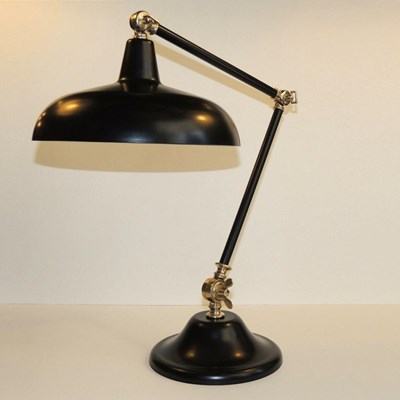 Lampada mod. Reading da  Studio