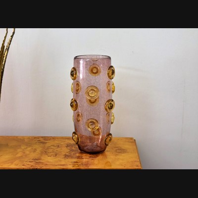 Vaso in vetro di Murano rosa decorato a bolli diametro cm. 15 altezza cm. 35